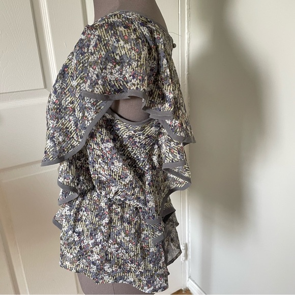 Scoop neck peplum top with vertical ruffles - Picture 4 of 7